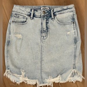 Good American NEW Distressed Denim Skirt Size 4/27